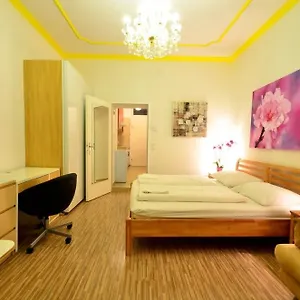 3* Apartmanhotel Ajo - Messe Flat - Self-check-in
